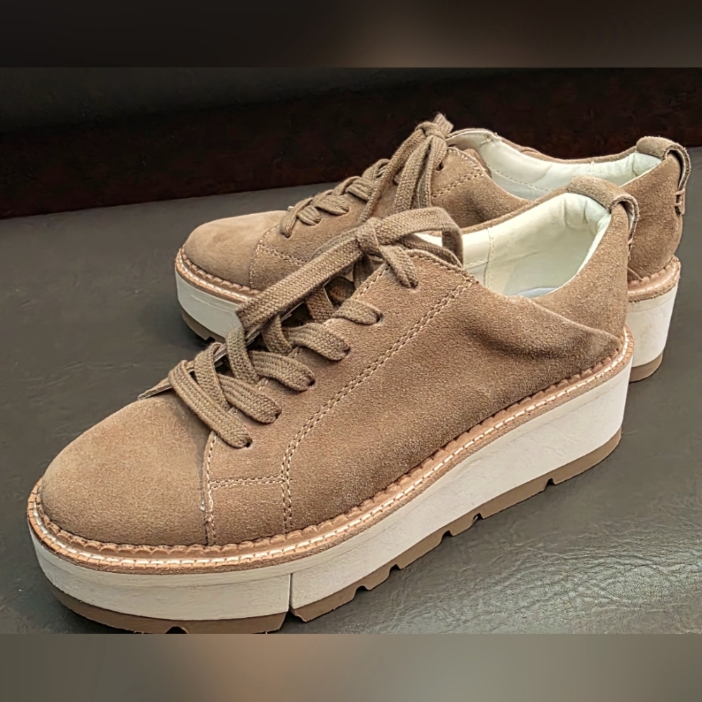 Dolce Vita Toyah Sneakers Women’s Shoes Tan Leather Platform FITS LIKE A 7
